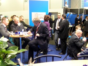 ICE 2009: Besucher bei Somatec 1 ICE 2009: Besucher bei Somatec 1