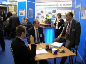 ICE 2009: Besucher bei Somatec 2 ICE 2009: Besucher bei Somatec 2