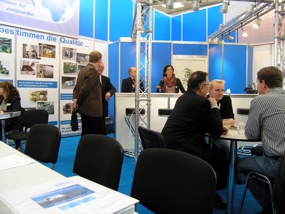 ICE-2013: Messebesucher auf dem SOMATEC Stand ICE-2013: Messebesucher auf dem SOMATEC Stand